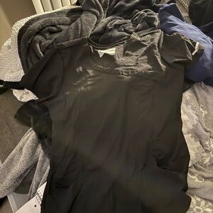 BREEZE 3-POCKET CURVED V-NECK SCRUB TOP
SKECHERS™ BY BARCO